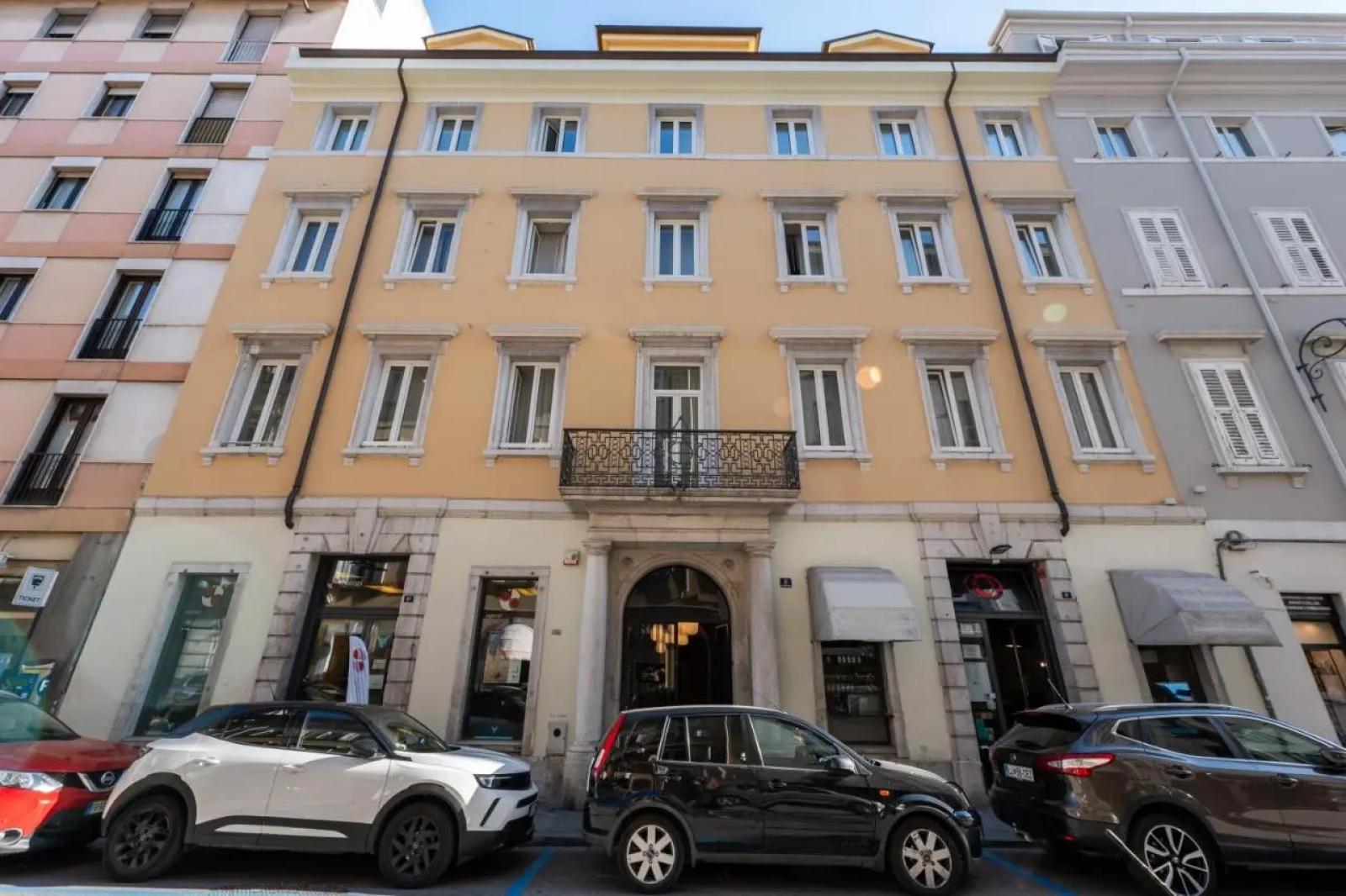 Il palazzo in via Diaz 6